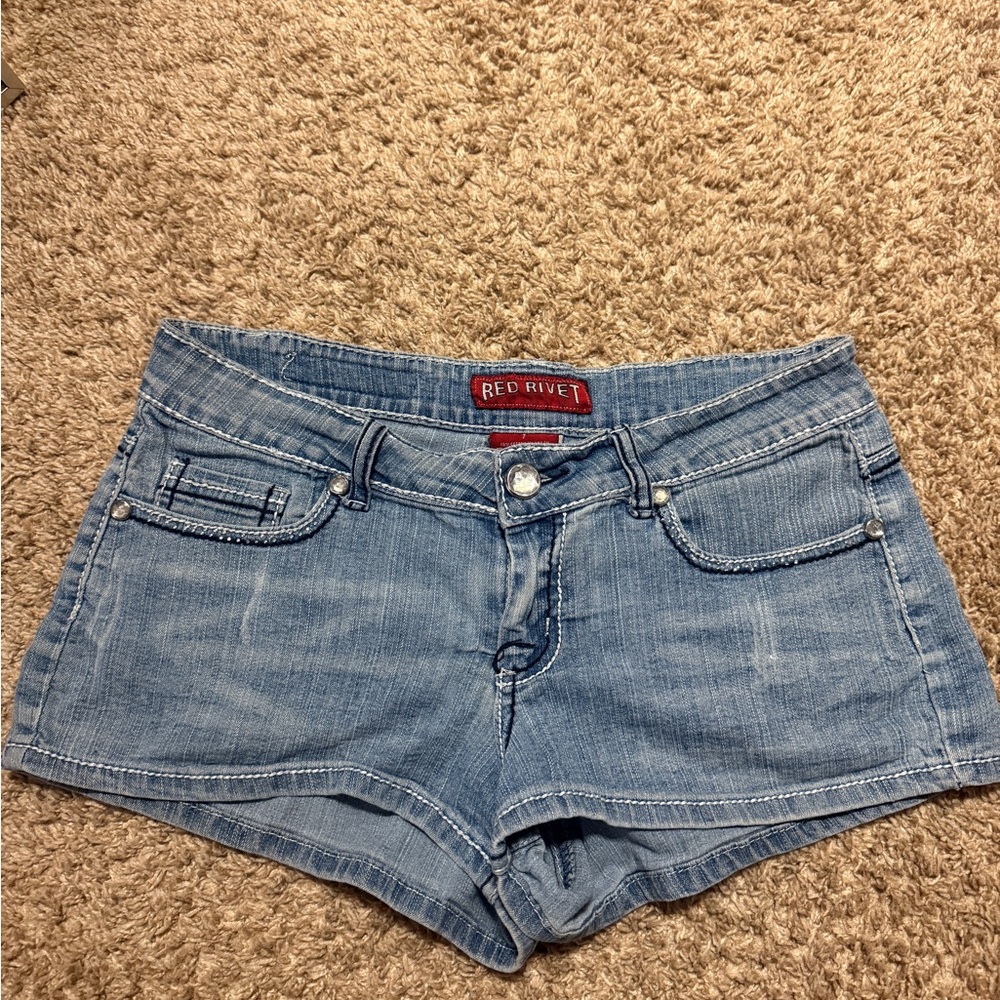 Red Rivet Light Wash Denim Jean Shorts